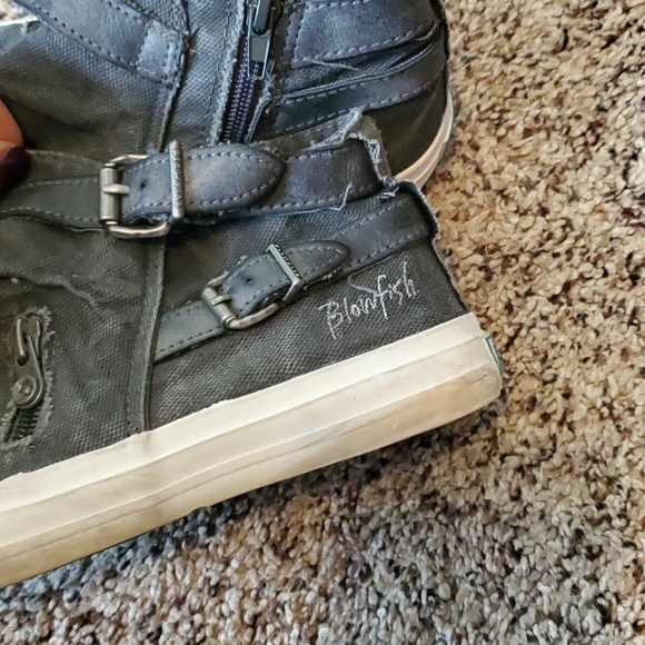 Shoes - Picture 6 of 7